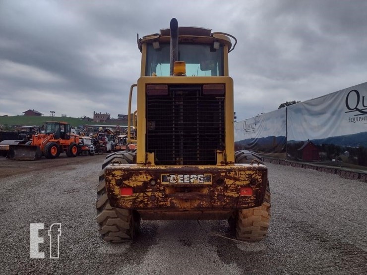 1998-deere-tc44h-image-4