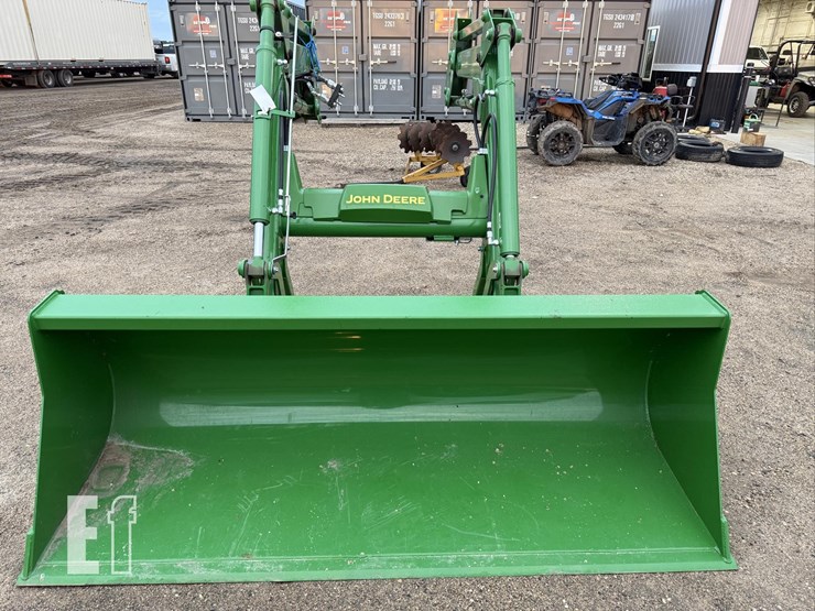 2023-john-deere-520m-image-23