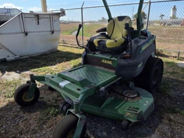 john-deere-997r-zero-turn-image-1