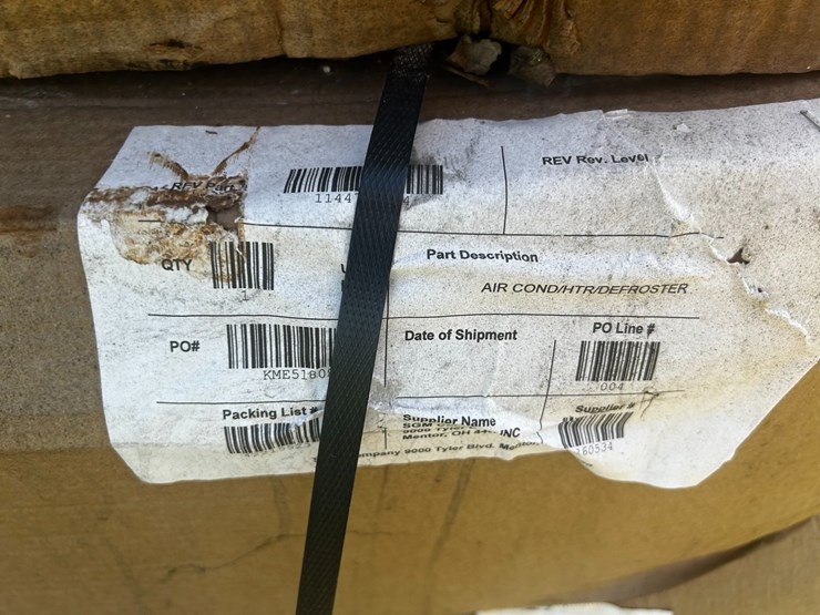 #42729-•-(3)-boxes-of-a/c-parts-image-4