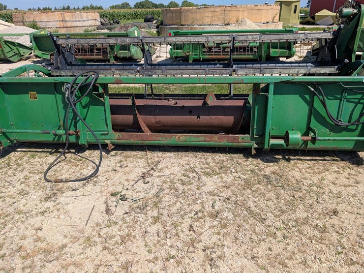 #2473-•-john-deere-13'-grain-head-image-2