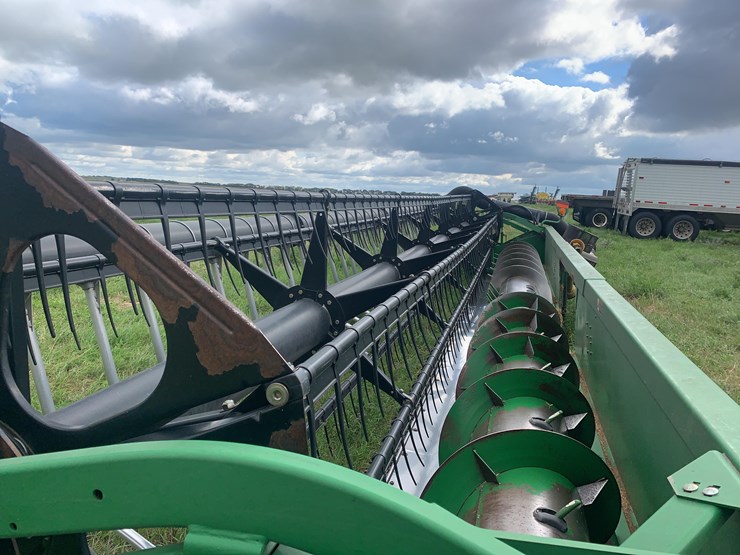 john-deere-630f-image-8