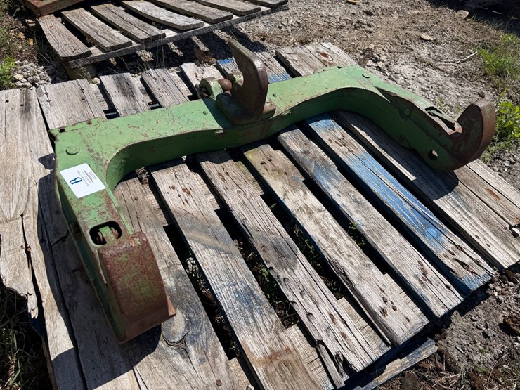 #2512-•-john-deere-three-point-quick-hitch-image-2