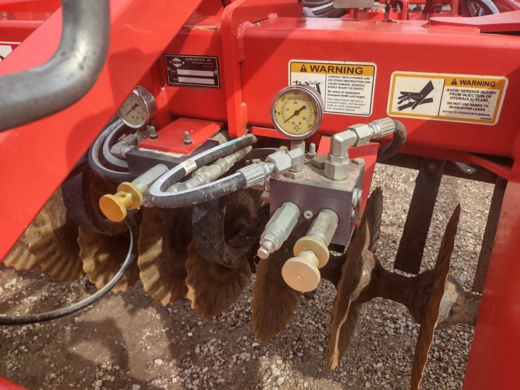 #2448-•-2015-kuhn-excelerator-8000-vertical-till-image-17