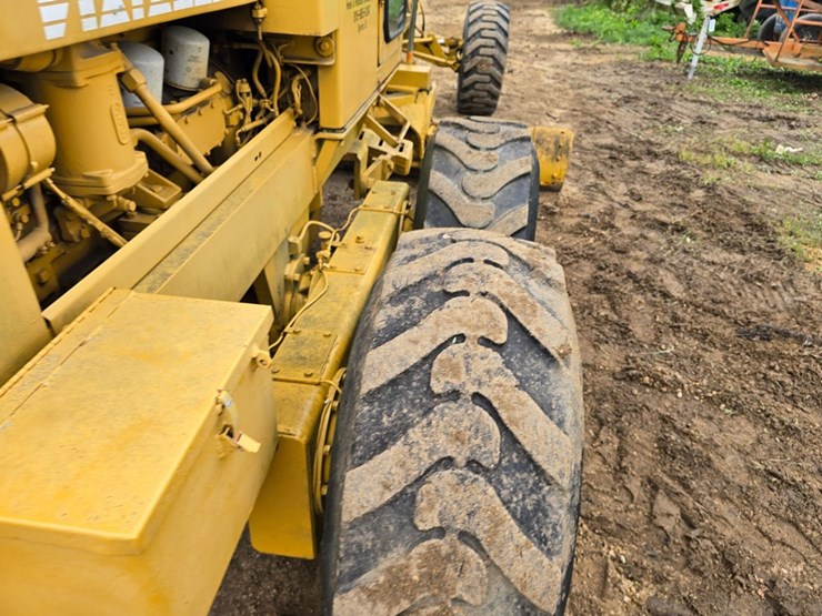 #2053-•-fiat-65-b-motor-grader-image-23