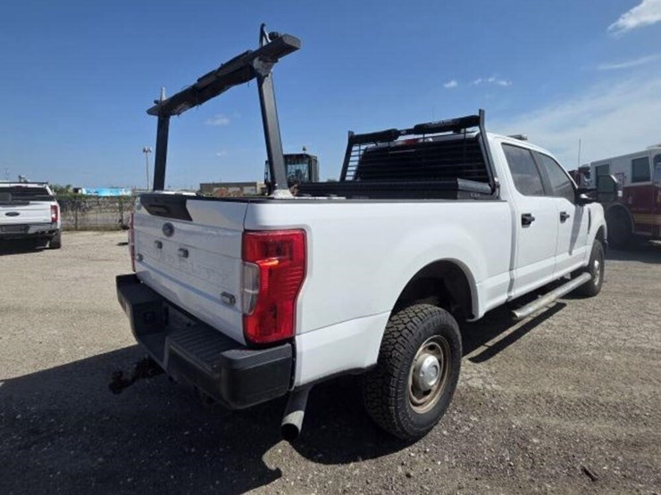 2022-ford-f250-image-3