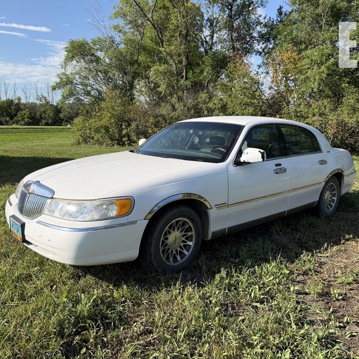 2001 LINCOLN