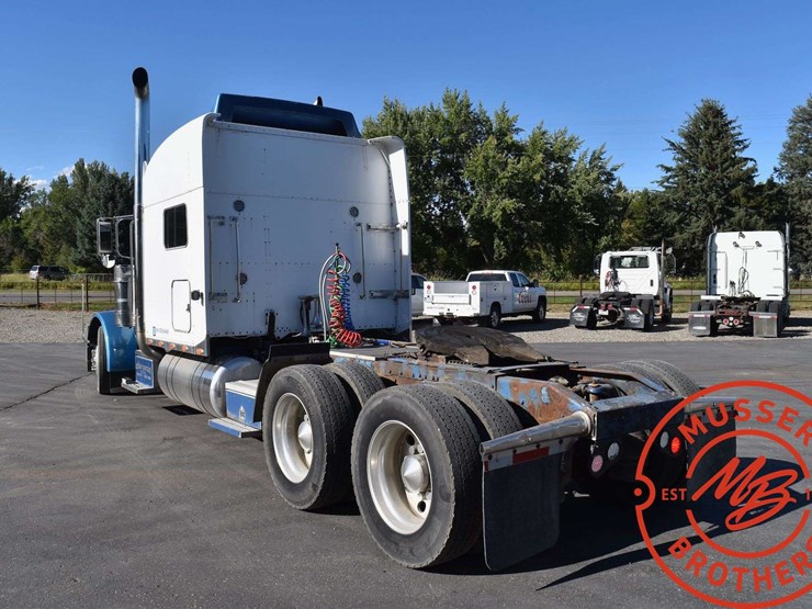 2005-peterbilt-379-image-6