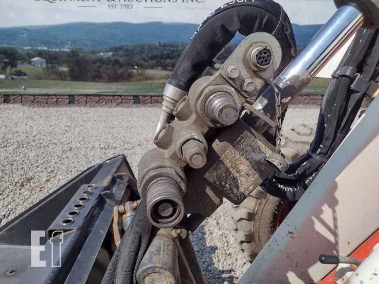 2021-bobcat-toolcat-5600-image-28