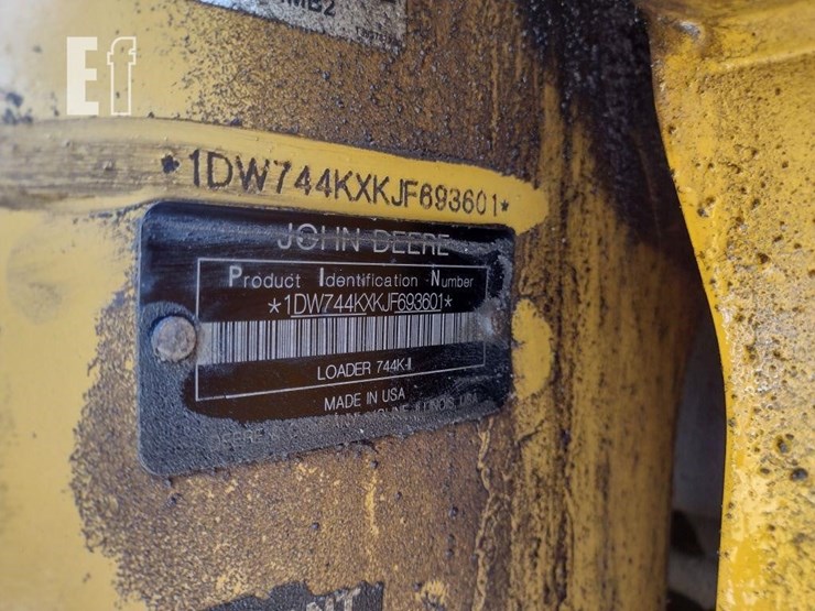 2019-deere-744kii-image-5