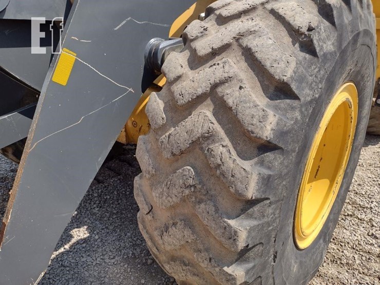 2017-deere-524kii-image-17