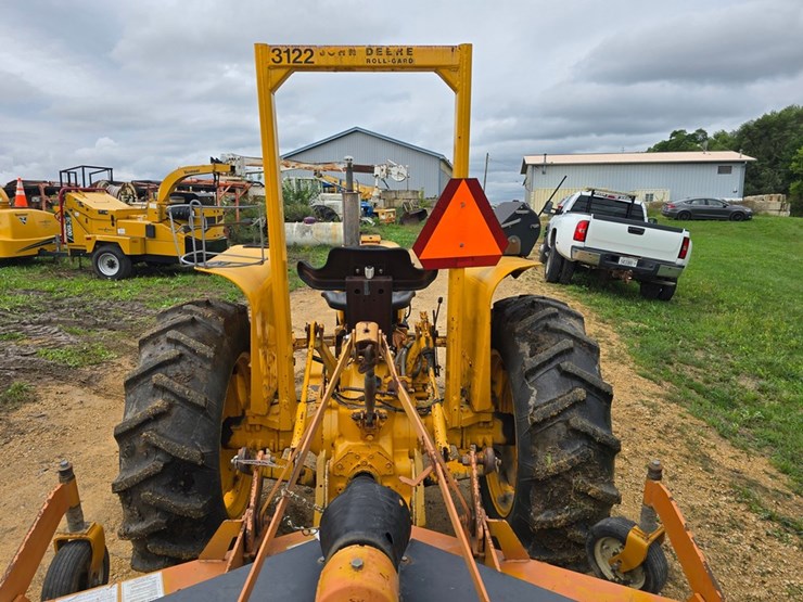 #2039-•-john-deere-tractor-image-4