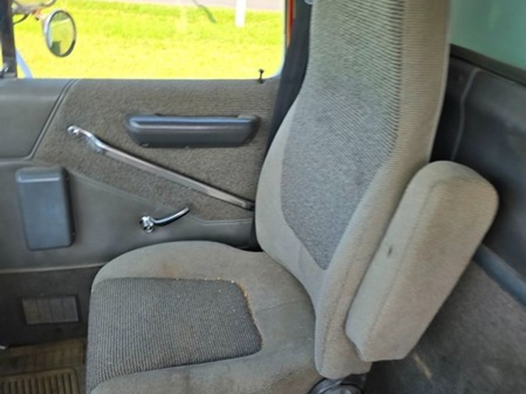 1995-ford-l8000-image-37
