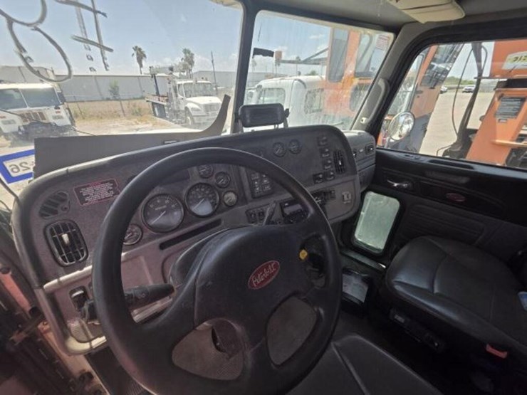 2018-peterbilt-367-image-6