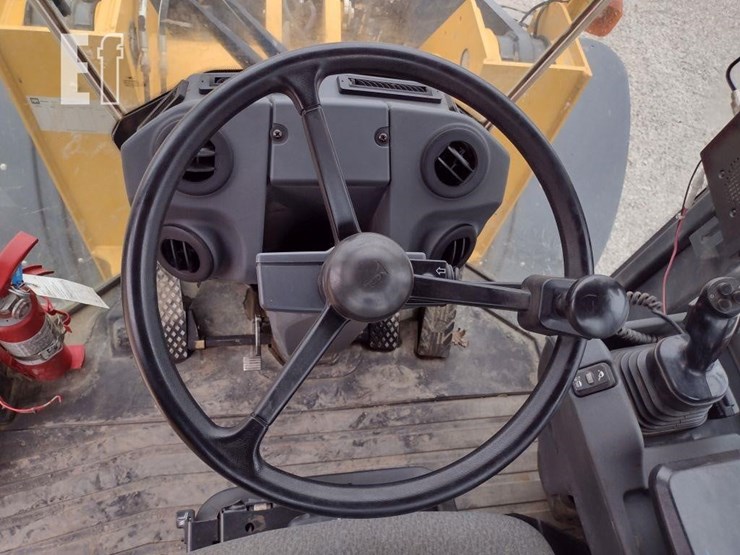 2018-deere-524kii-image-10