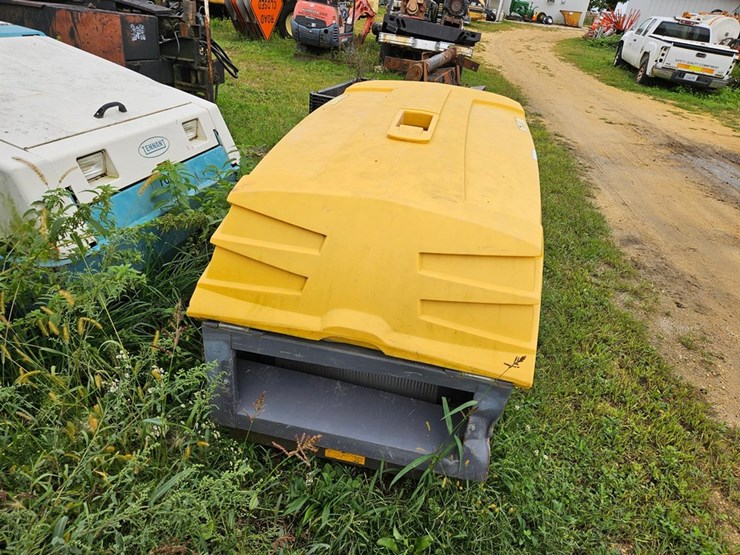 #2074-•-atlas-copco-dias-185-air-compressor-image-10