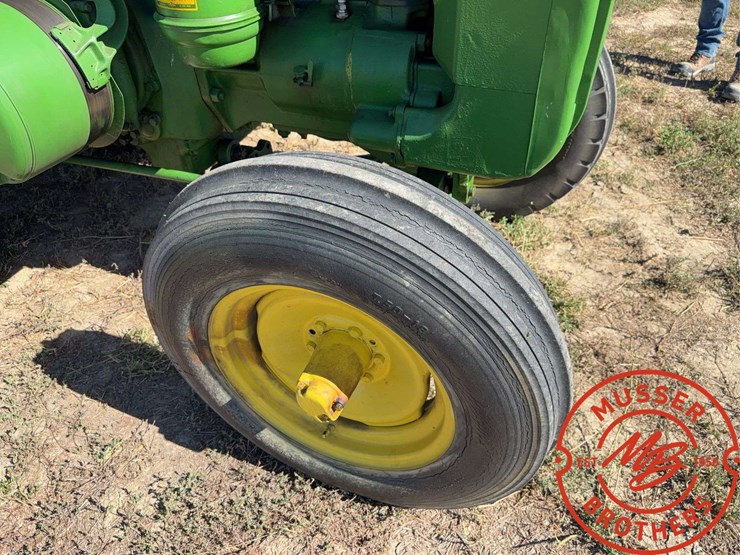 john-deere-d-tractor-image-13