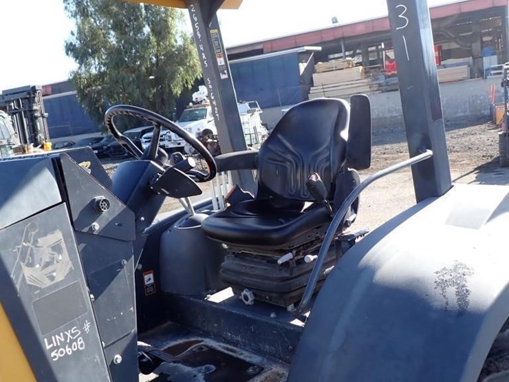 2019-deere-210lep-image-23
