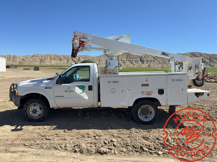 2002-ford-f550-image-2