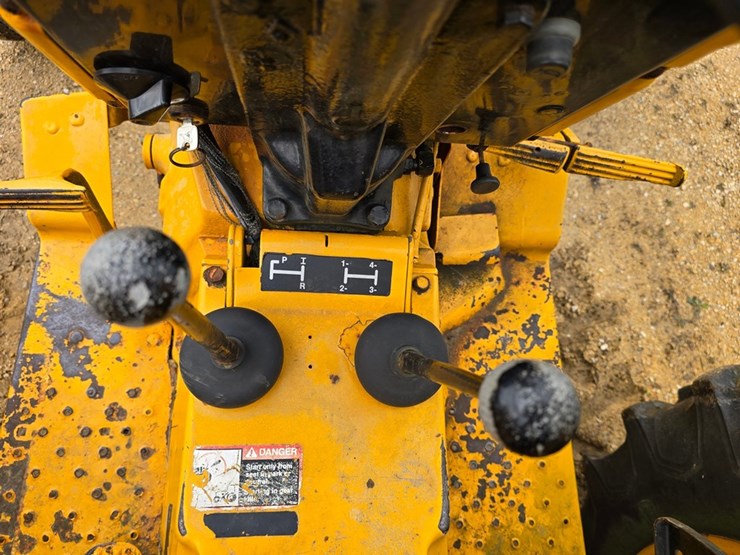 #2039-•-john-deere-tractor-image-23