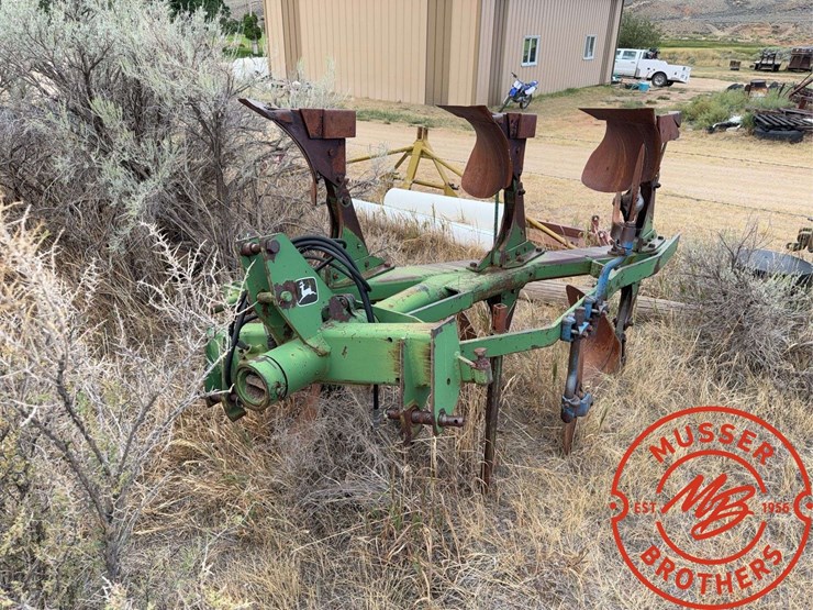 john-deere-4200-image-2