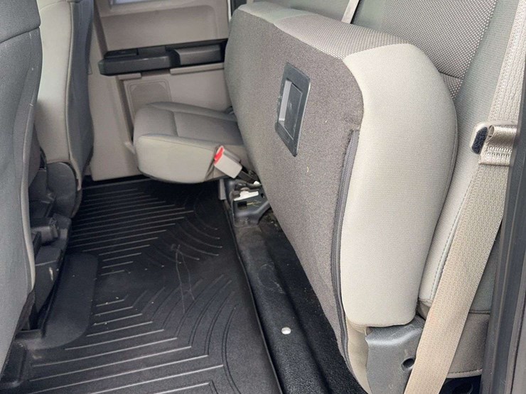 2017-ford-f550-image-21
