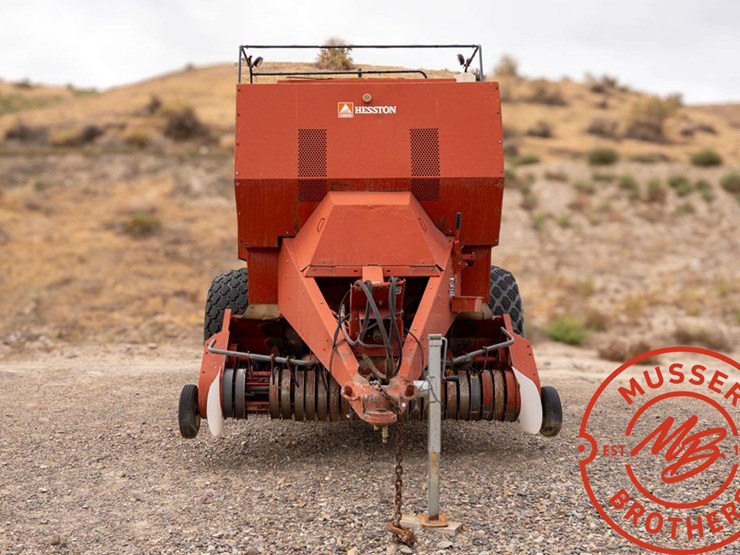 hesston-4910-image-6
