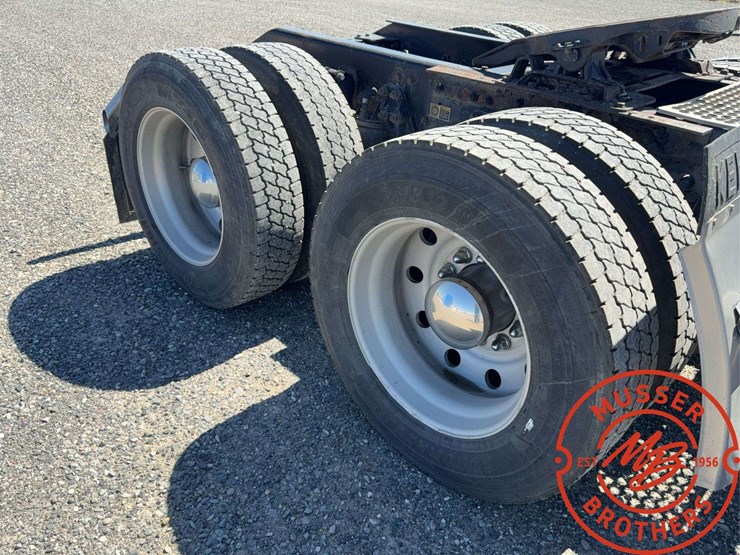 2009-kenworth-t800-image-26