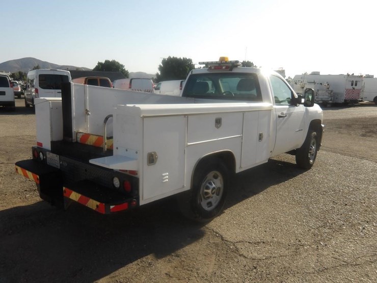 2011-chevrolet-2500-image-4