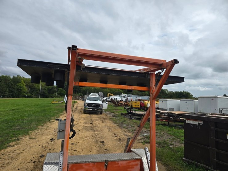 #2060-•-wanco-towable-sign-board-image-9
