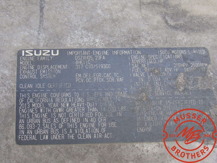 2014-isuzu-npr-image-31