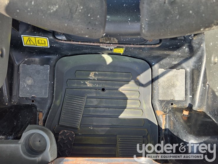 2023-caterpillar-259d3-image-48