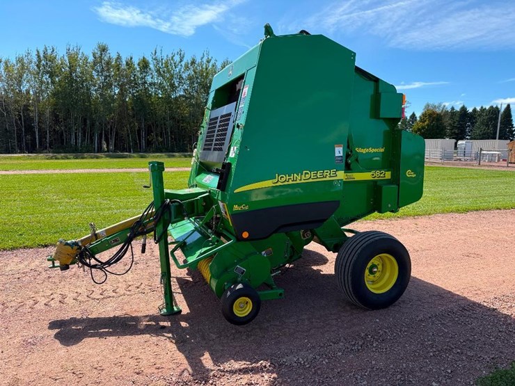 2006-john-deere-582-image-3