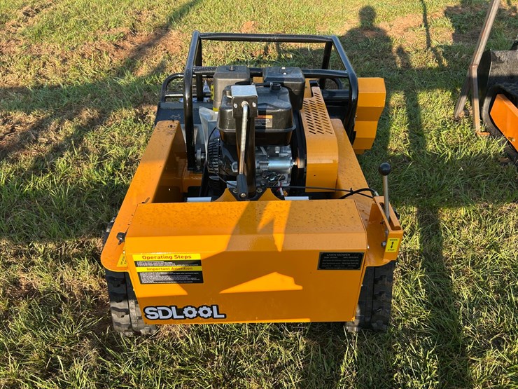 #137-•-remote-control-lawn-mower-image-3