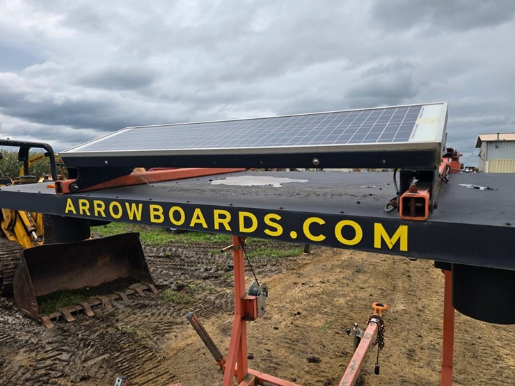 #2063-•-wanco-towable-sign-board-image-18