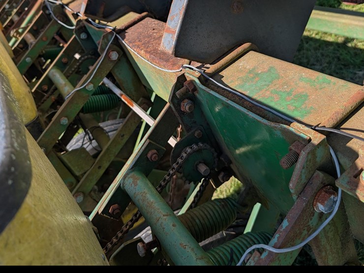 john-deere-7000-image-21