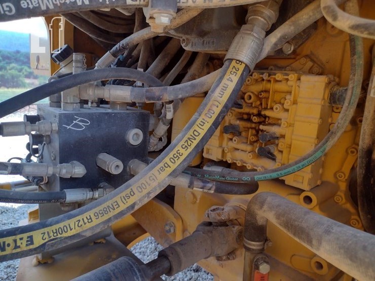 2017-deere-524kii-image-22