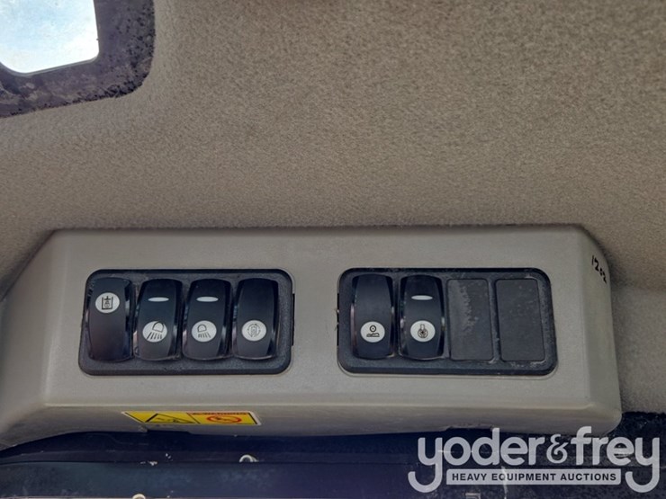 2018-caterpillar-299d2-image-57