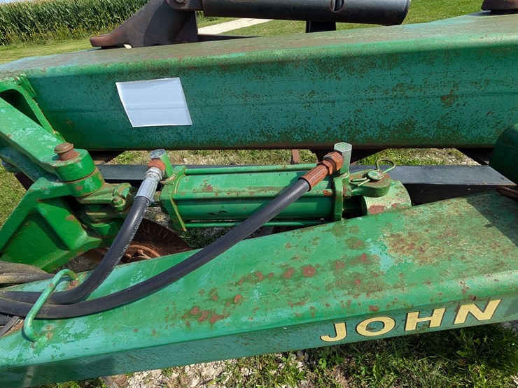 john-deere-2810-image-20