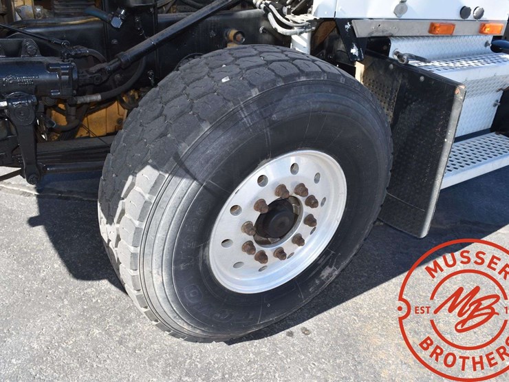 1999-kenworth-t800b-image-19