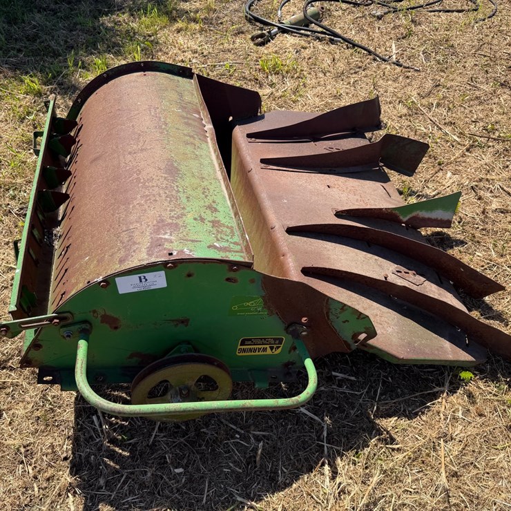 #2497 • John Deere Stalk Shredders