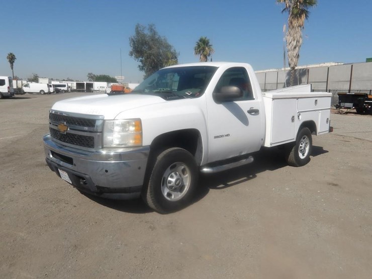 2013-chevrolet-silverado-2500-image-1