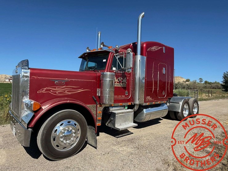 1993-peterbilt-379-image-1