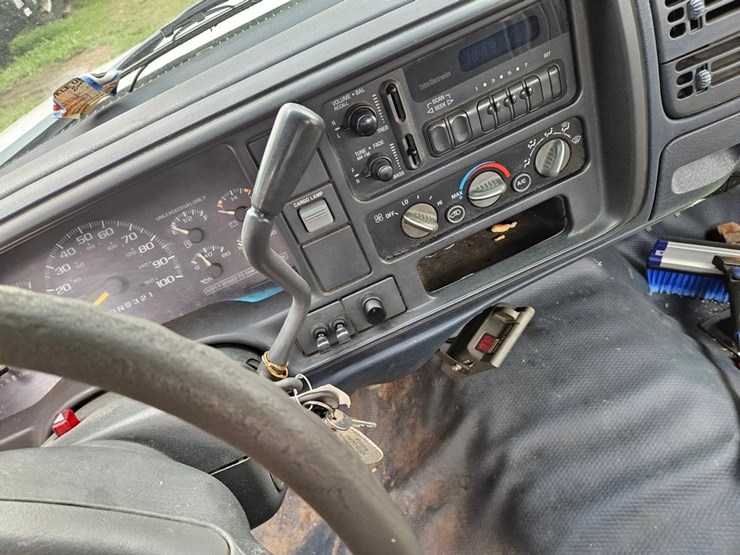 chevrolet-3500-image-23