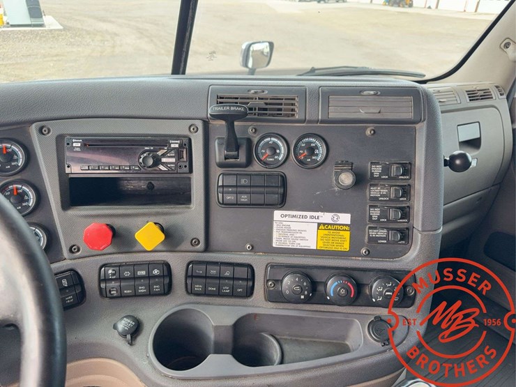 2018-freightliner-cascadia-image-40