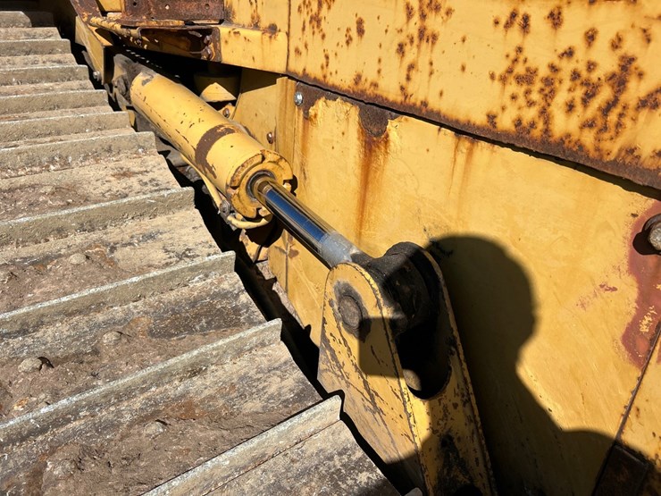 caterpillar-d5m-image-20