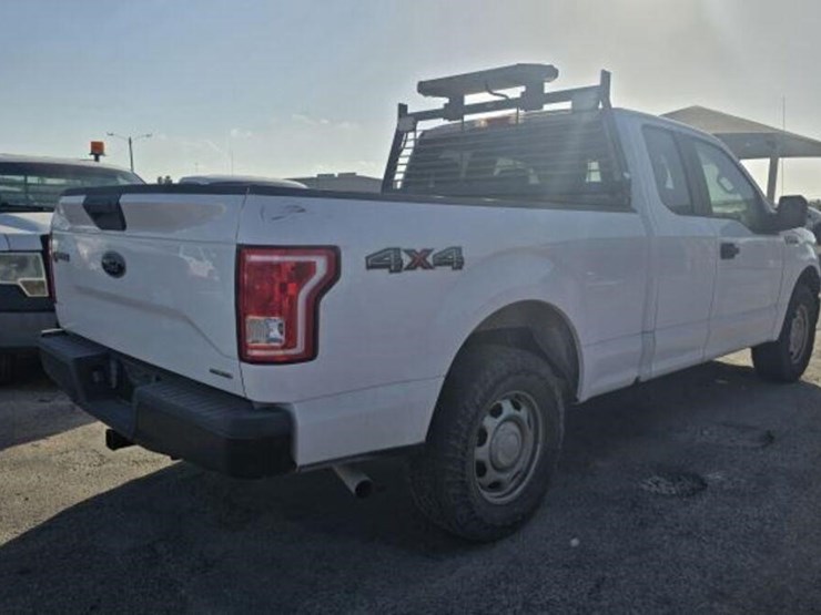 2016-ford-f150-image-2