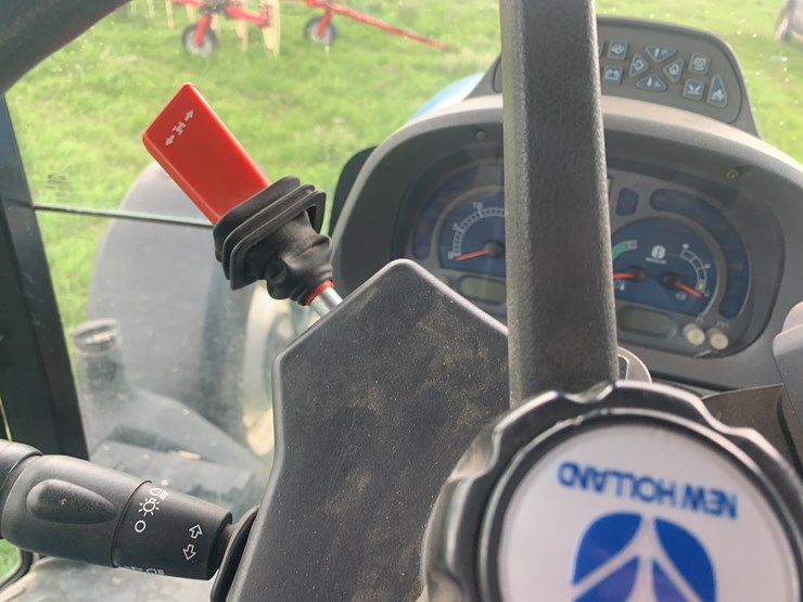 new-holland-ts125a-image-41