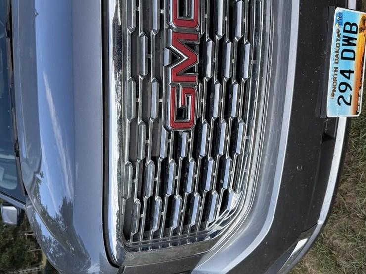 2018-gmc-yukon-denali-image-31