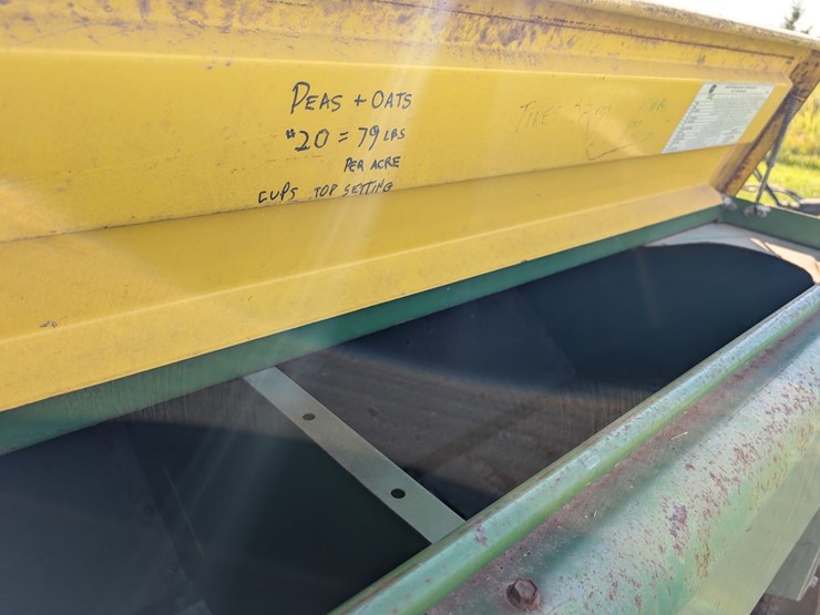 john-deere-8300-image-16